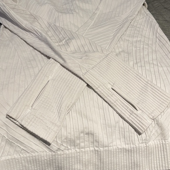 Lululemon cream long sleeve shirt - Picture 2 of 3